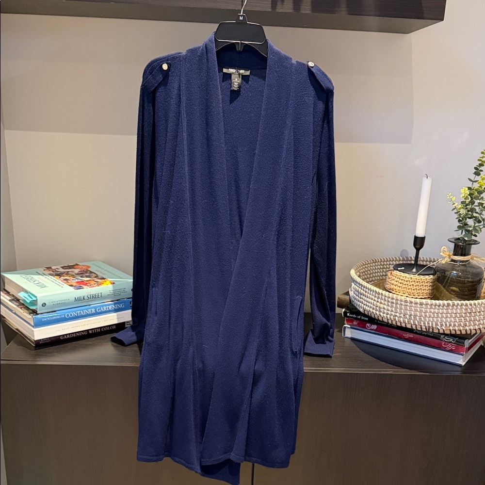 Elegant Navy Blue Cardigan